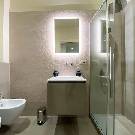 Tra Le Mura-central In * سيينا