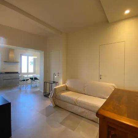 Tra Le Mura-central In