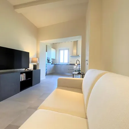 Tra Le Mura-central In *